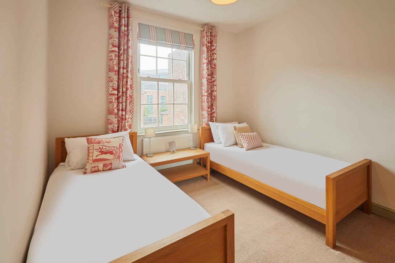 Host & - St Denys View * York